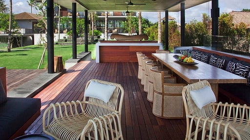 Arnalaya Beach House Living room