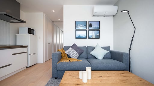 ArtHouse Apartments 1BR Living room