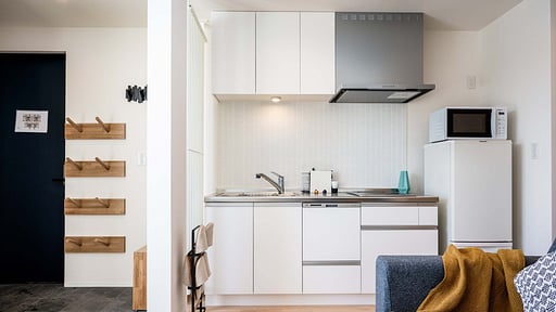 ArtHouse Apartments 1BR Kitchen