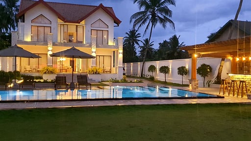 Aryan Beach Villa Bar