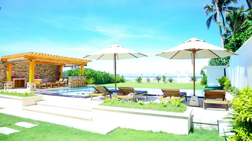 Aryan Beach Villa Swimming pool