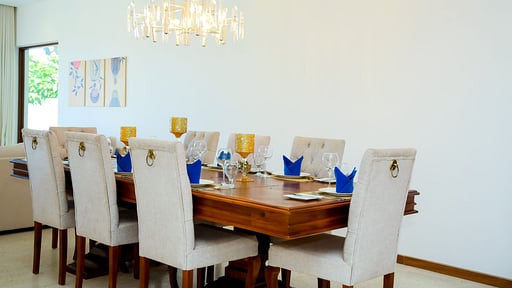 Aryan Beach Villa Dining area