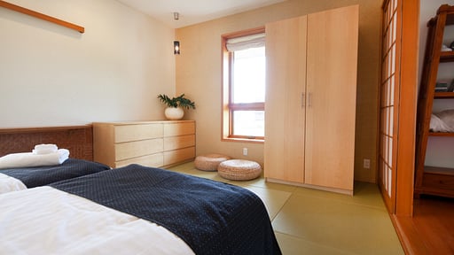 Asahi Lodge Bedroom 1