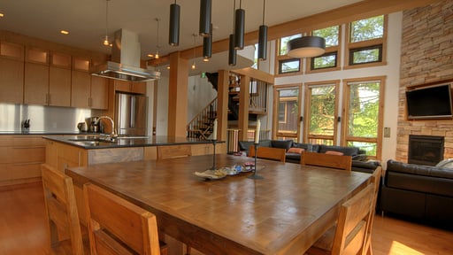 Asahi Lodge Dining area