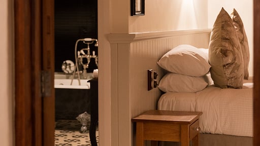 Ashley Mackenzie Villa Schlafzimmer 1