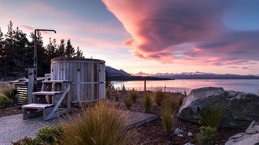 Ashley Mackenzie Villa Andere 