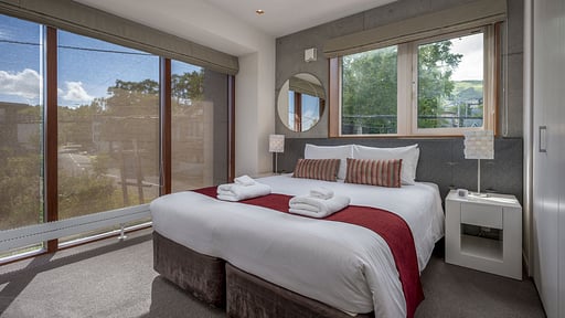 Asobidokoro Bedroom 4