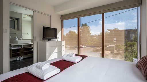 Asobidokoro Bedroom 4