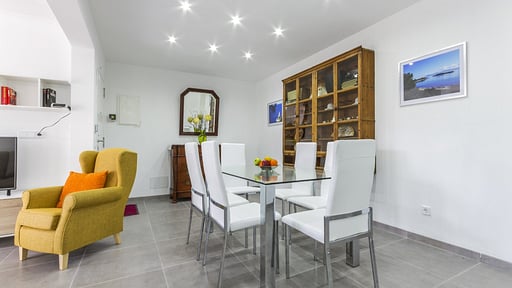 Assimetric Apartment Salle à manger