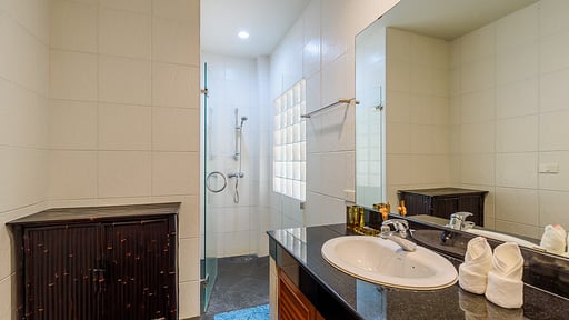 Aster Villa Bedroom 2