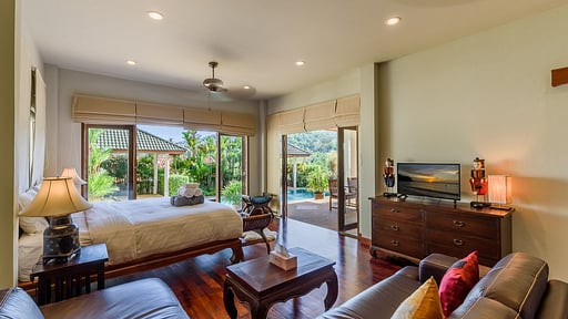 Aster Villa Bedroom 1