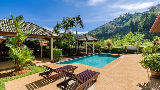 Aster Villa Swimming pool