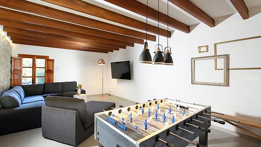 Atrium House Мультимедийная комната