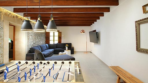 Atrium House Мультимедийная комната