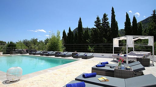 Atrium House Бассейн