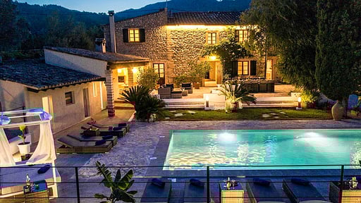 Atrium House Фото с дрона