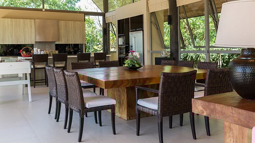 Atulya Residence Обеденная зона