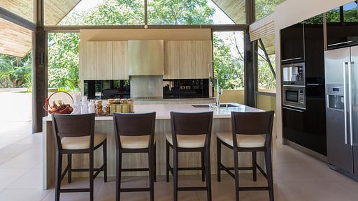 Atulya Residence Кухня