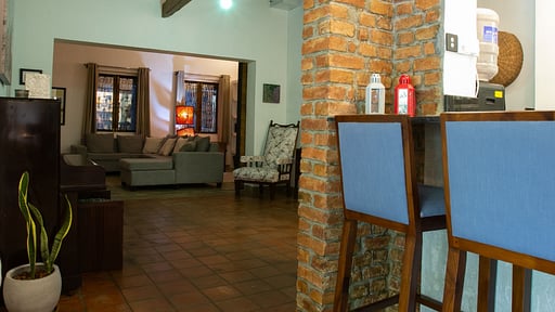 Avalon and Acland Villa Cucina