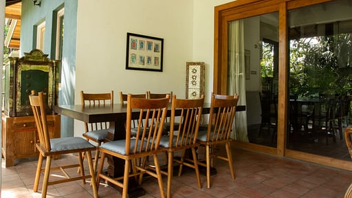 Avalon Villa Dining area