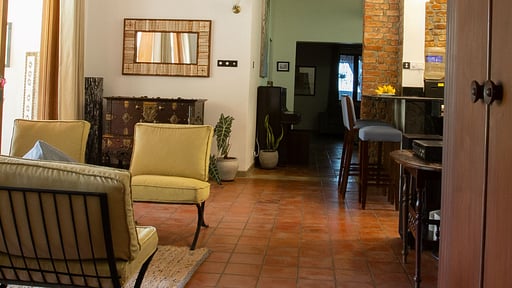 Avalon Villa Living room