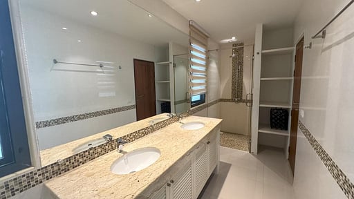 Avenue Villa Schlafzimmer 1