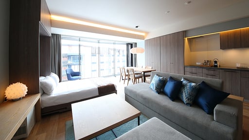 Aya Niseko 1.5 Bedroom Village View Living room