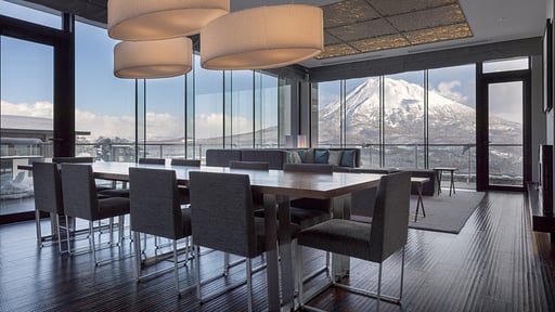 Aya Niseko Penthouse A Yotei View Dining area