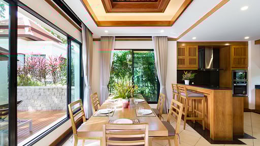 Baan Bua 2 Tree Villa Dining area