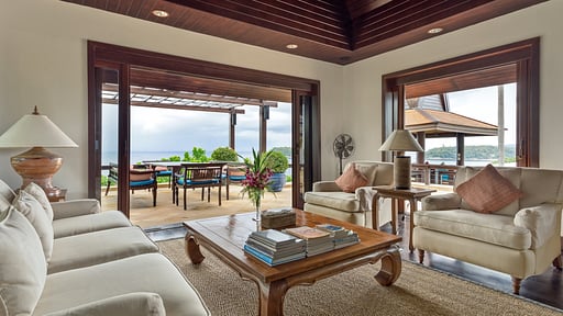 Baan Hen Kata Living room