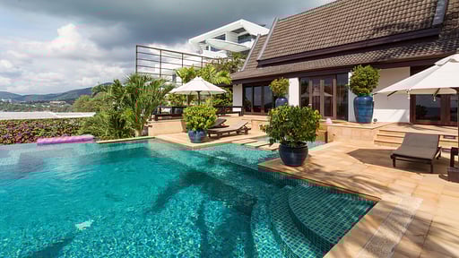 Baan Hen Kata Swimming pool