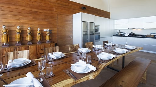 Baan Hinyai Dining area