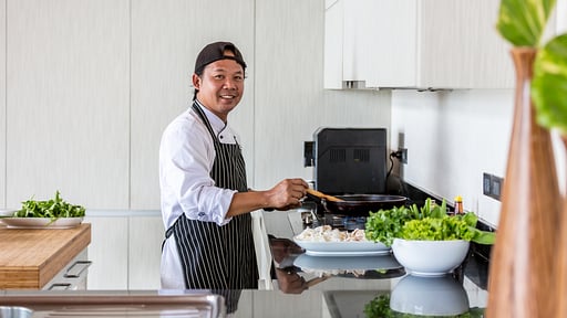 Baan Hinyai Villa staff