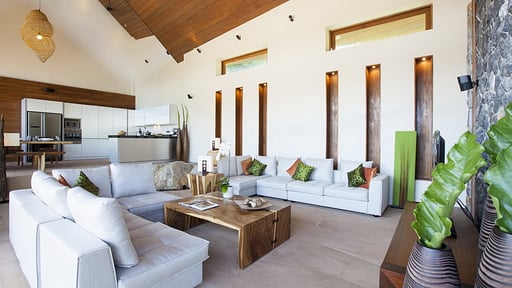 Baan Hinyai Living room