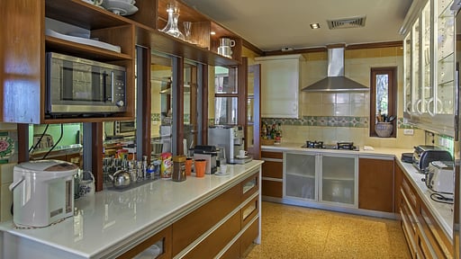 Baan Kata Keeree Kitchen