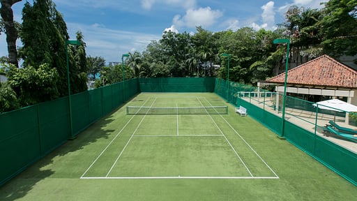 Baan Kata Sooksan Tennis court