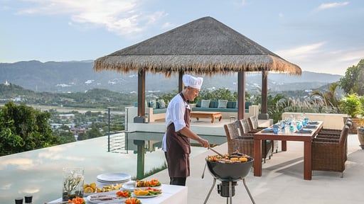 Baan Kimsacheva Villa staff