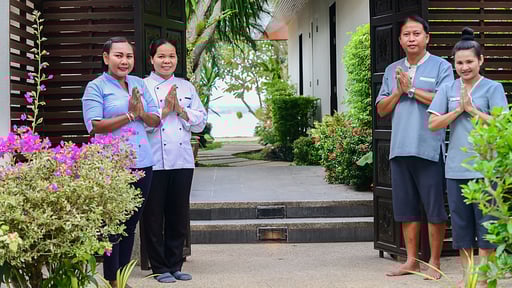 Baan Kularb Villa staff