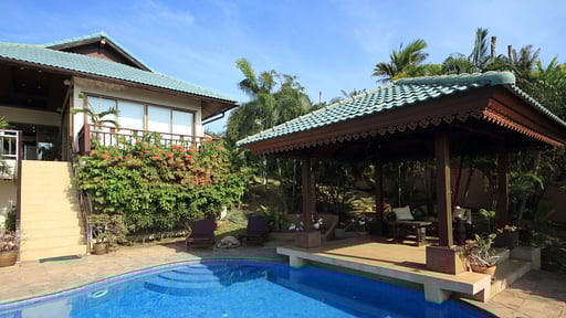 Baan Lom Talay Swimming pool