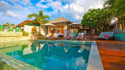 Baan Lucia Swimming pool