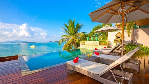 Baan Lucia Swimming pool