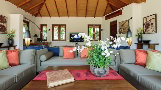 Baan Mika Living room