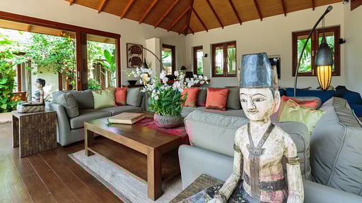 Baan Mika Living room