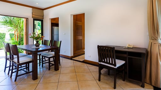 Baan Pattama Jacuzzi Villa Dining area