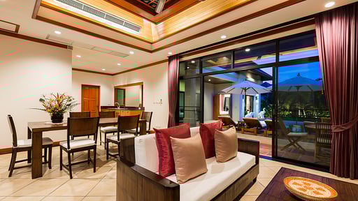 Baan Pattama Pool Villa Woonkamer