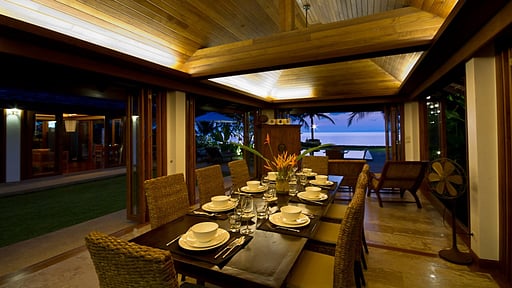 Baan Phulay Villa Dining area