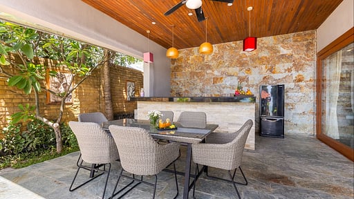 Baan Phuttarak  Villa Dining area