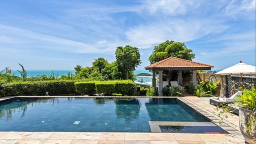 Baan Phuttarak  Villa Swimming pool