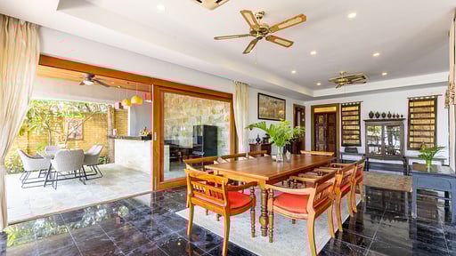 Baan Phuttarak  Villa Dining area