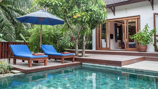 Baan Pinya Бассейн